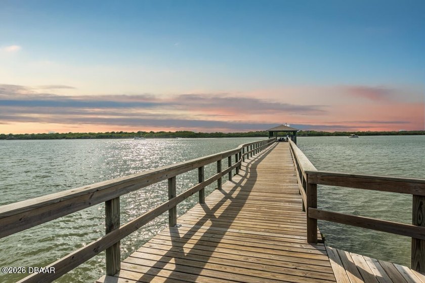 Enjoy coastal resort-style living in this top-floor corner 4-bed - photo 50
