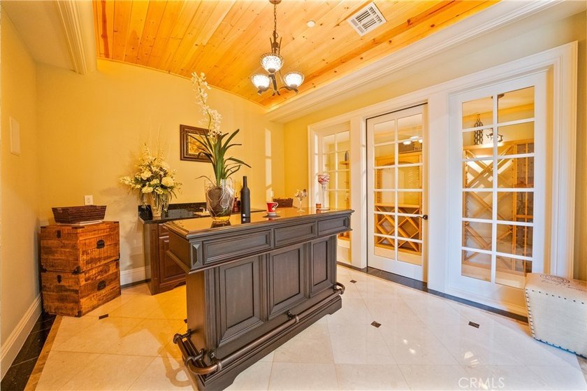 Located in a prime Arcadia neighborhood with access to - photo 17