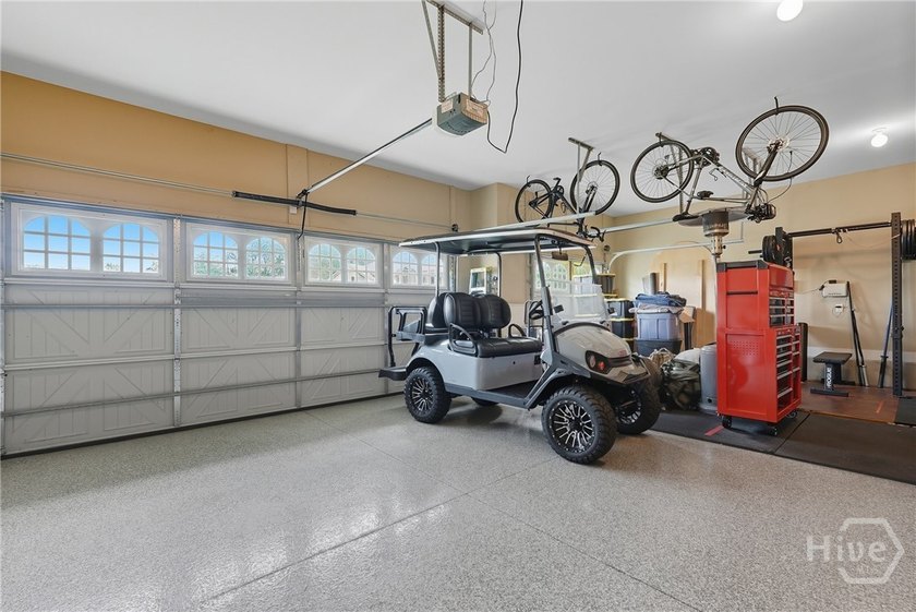 Set within an exclusive gated community, this impeccably - photo 33