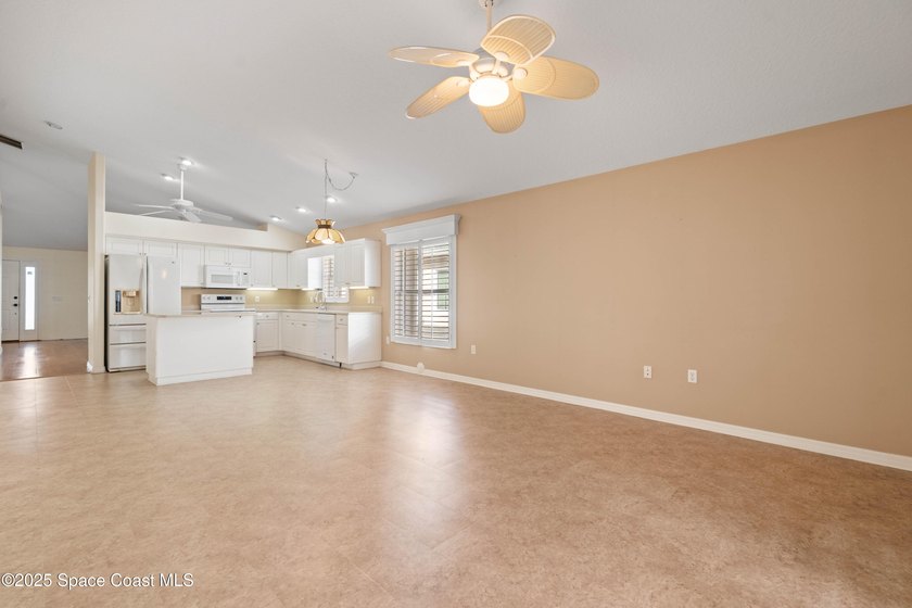 Desirable Pine Creek 55+ Community offers this spacious - photo 6