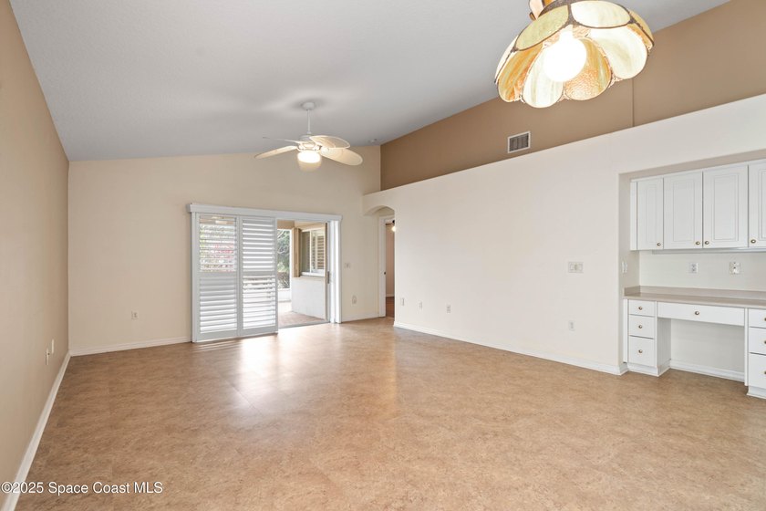 Desirable Pine Creek 55+ Community offers this spacious - photo 8