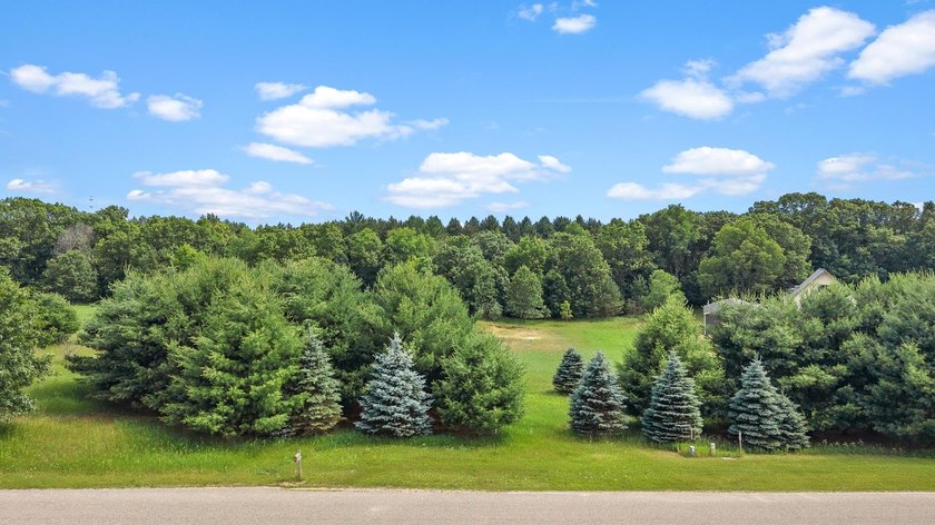 Construction to begin after an Accepted Offer: This featured - photo 14
