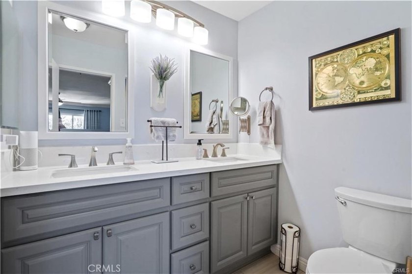 Welcome to The Encino, a boutique condominium community ideally - photo 17