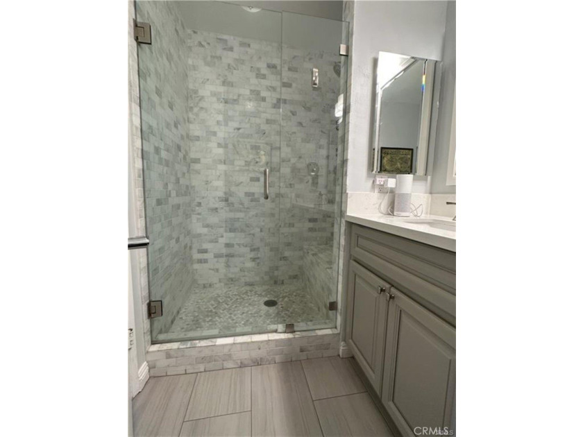 Welcome to The Encino, a boutique condominium community ideally - photo 18