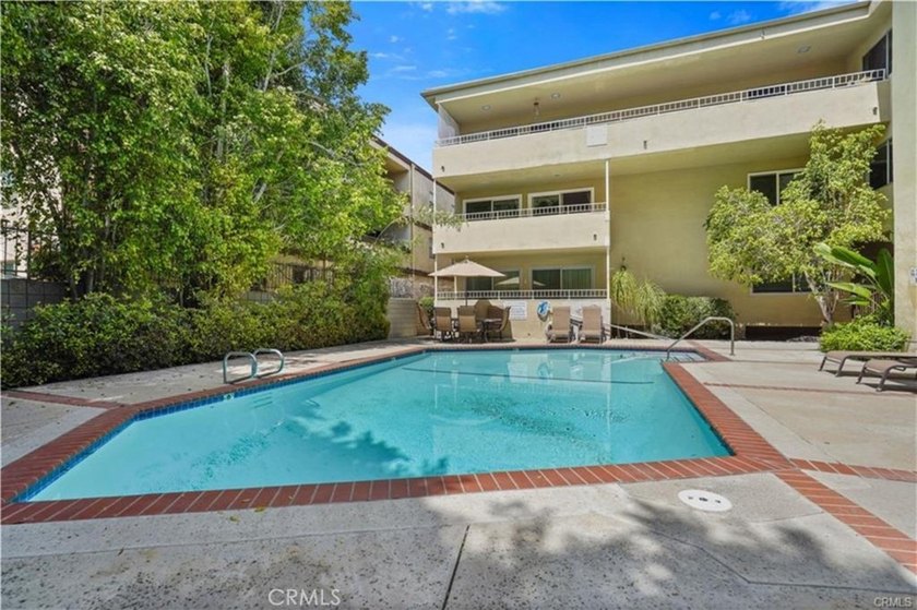 Welcome to The Encino, a boutique condominium community ideally - photo 26