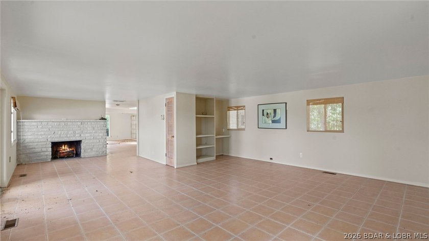 Fix-and-Flip Opportunity with Incredible Lakefront Views This - photo 11