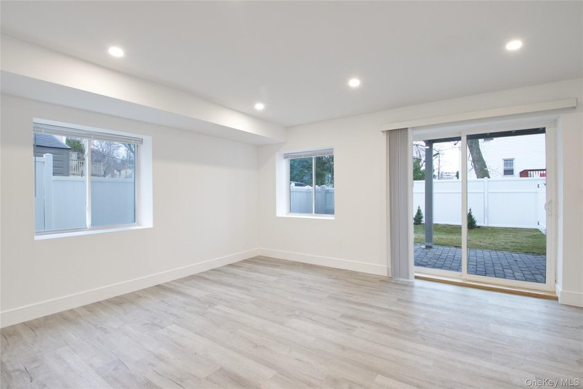 Lovely 2 family new construction almost completed. Truly a - photo 17