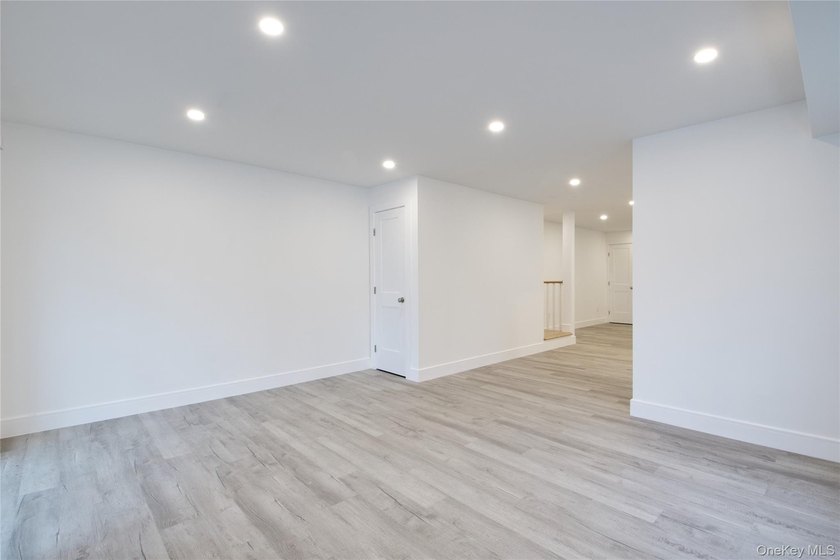 Lovely 2 family new construction almost completed. Truly a - photo 18