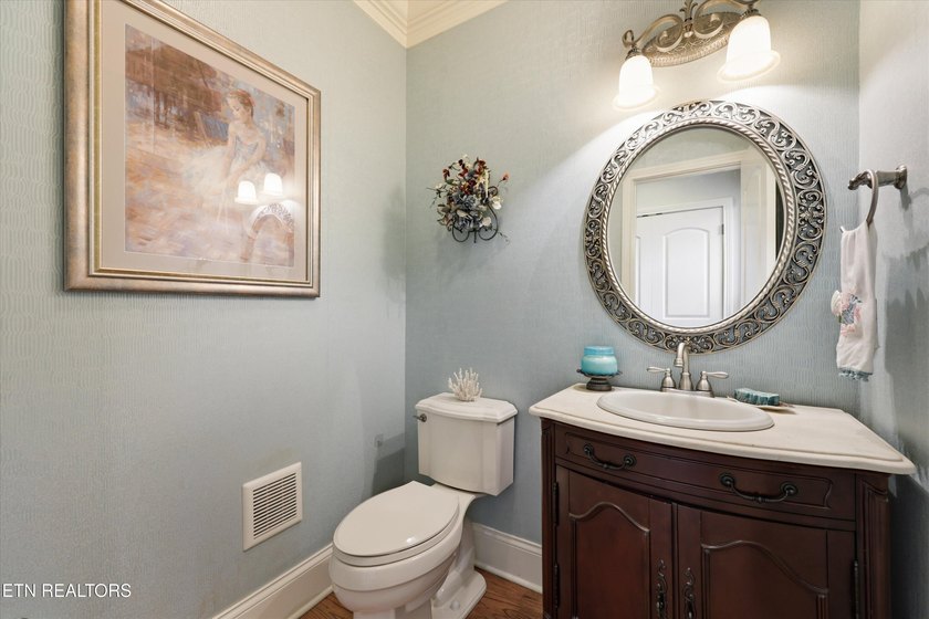 Luxury meets lifestyle in this exceptional Jefferson Park - photo 19