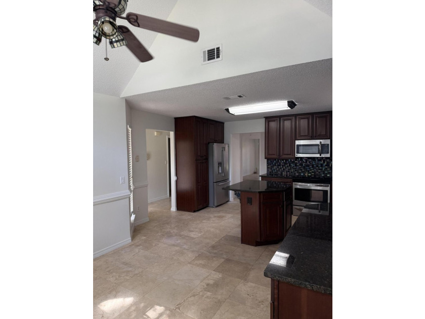 Welcome to your dream home in the heart of Destin! This - photo 13