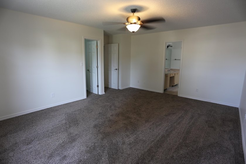 Welcome to your dream home in the heart of Destin! This - photo 17
