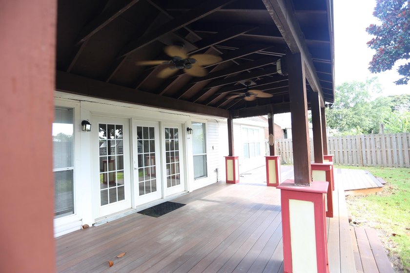 Welcome to your dream home in the heart of Destin! This - photo 36