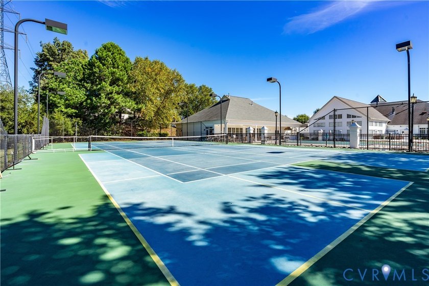 Absolutely stunning all-brick home in the sought-after Cottages - photo 42