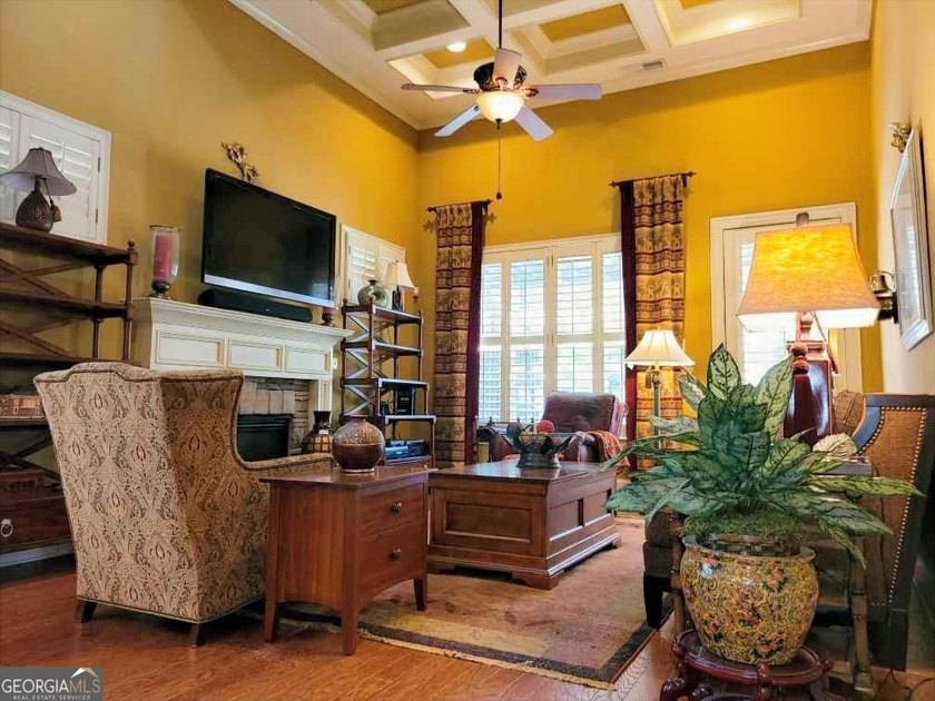 Stunning, move-in ready traditional executive home in highly - photo 6