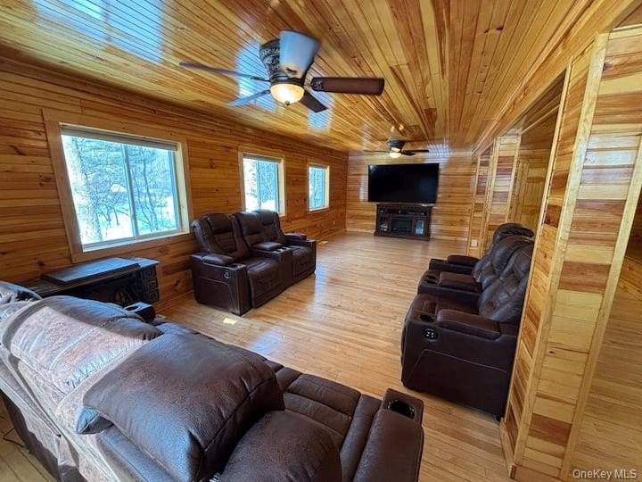**Turnkey Catskills Retreat &amp; Proven Income-Producing - photo 11