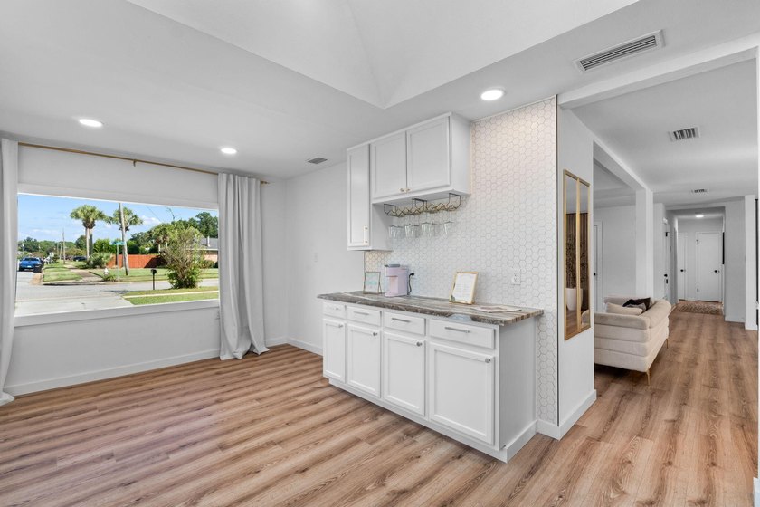 Back on market AT NO FAULT OF THE SELLER! Completely remodeled - photo 14