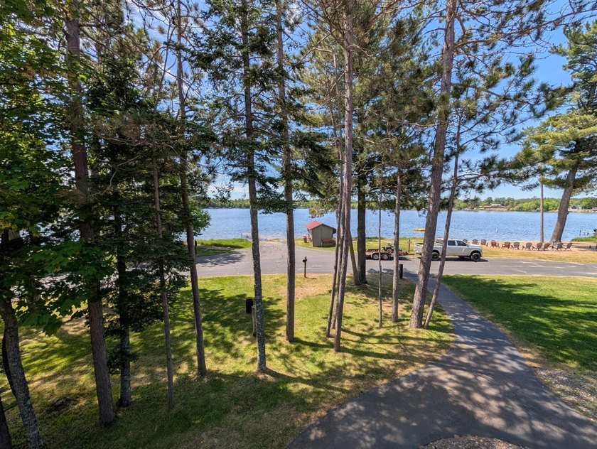 Stunning 3-Bedroom Condo with Breathtaking Lake Views of the - photo 21