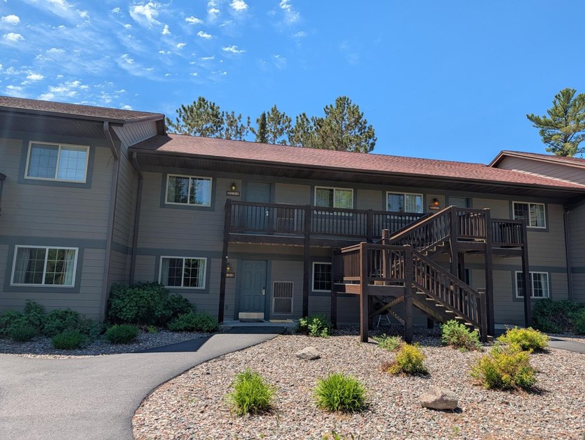 Stunning 3-Bedroom Condo with Breathtaking Lake Views of the - photo 24