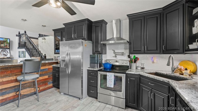 Experience lakefront living at its best in this beautiful 3 - photo 14