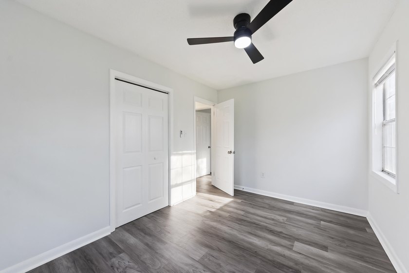 Fully renovated and move-in ready! This 4-bedroom, 2-bath home - photo 24