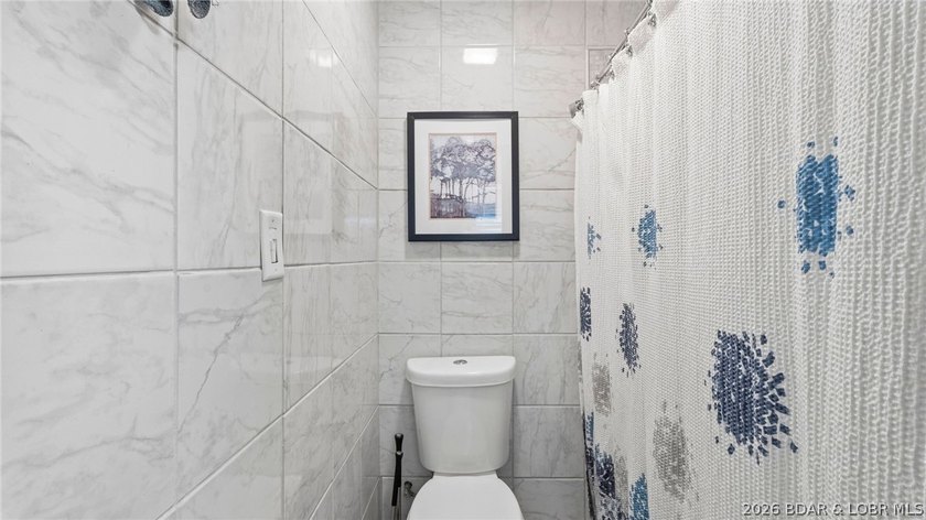 Experience lakefront living at its best in this beautiful 3 - photo 34