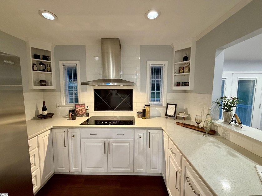 Welcome home to this beautifully maintained 3-bedroom, 2-bath - photo 14
