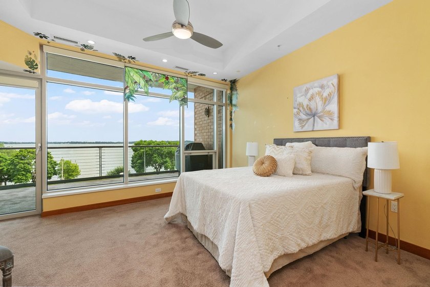 You'll fall in love with the fantastic views overlooking Lake - photo 17