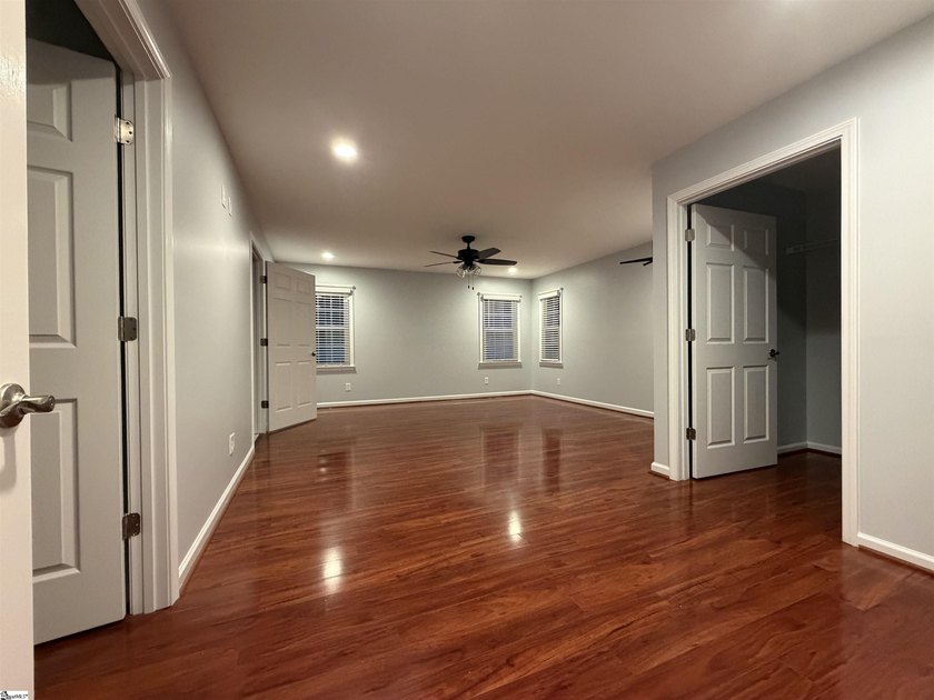 Welcome home to this beautifully maintained 3-bedroom, 2-bath - photo 20