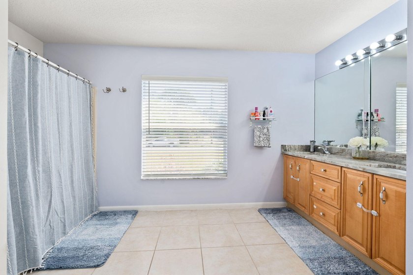 Move-in ready CBS home offering 3 bedrooms, 2 bathrooms, and - photo 20
