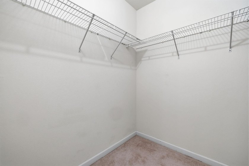 Welcome to this beautifully maintained 3 bedroom, 2 bathroom - photo 23