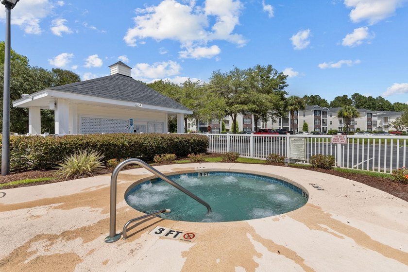 Welcome to this beautifully maintained 3 bedroom, 2 bathroom - photo 30