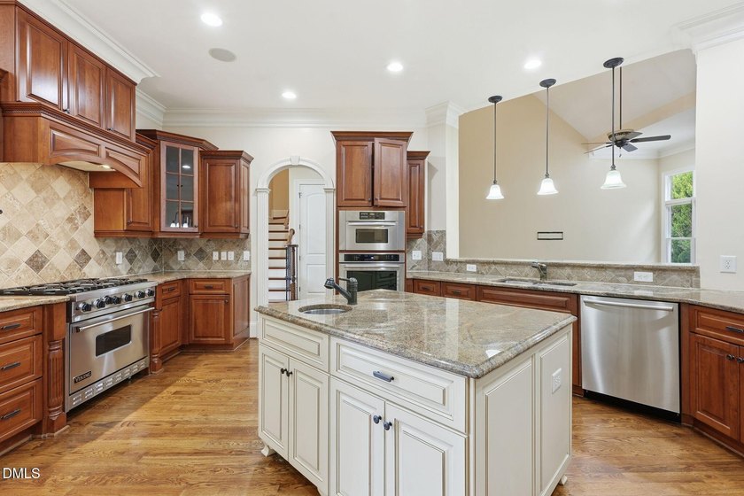 Tucked away on a private cul-de-sac in the prestigious Legacy at - photo 16