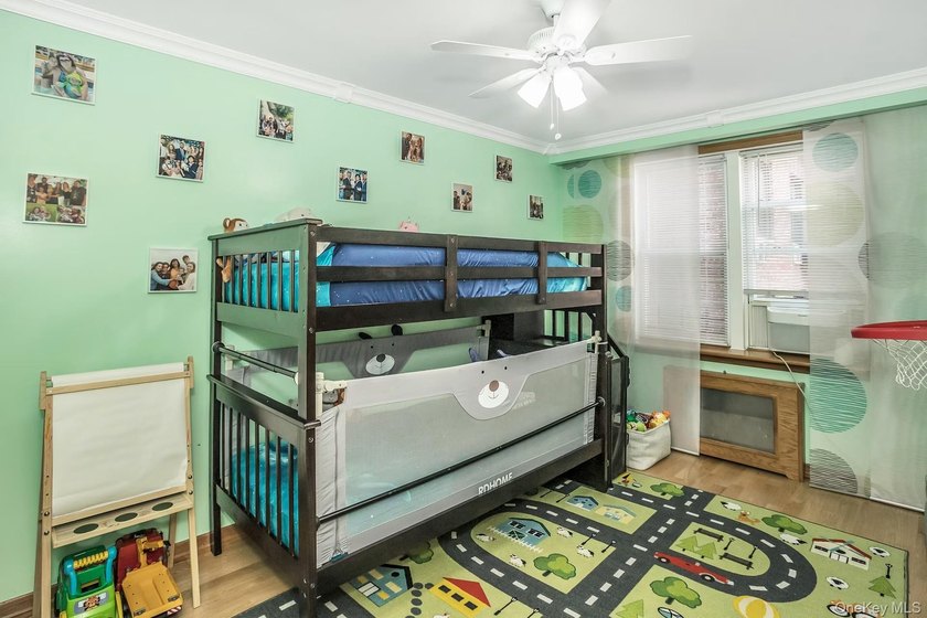 True 2 bed 2 bath unit, 1200 square feet with Dining room - photo 17