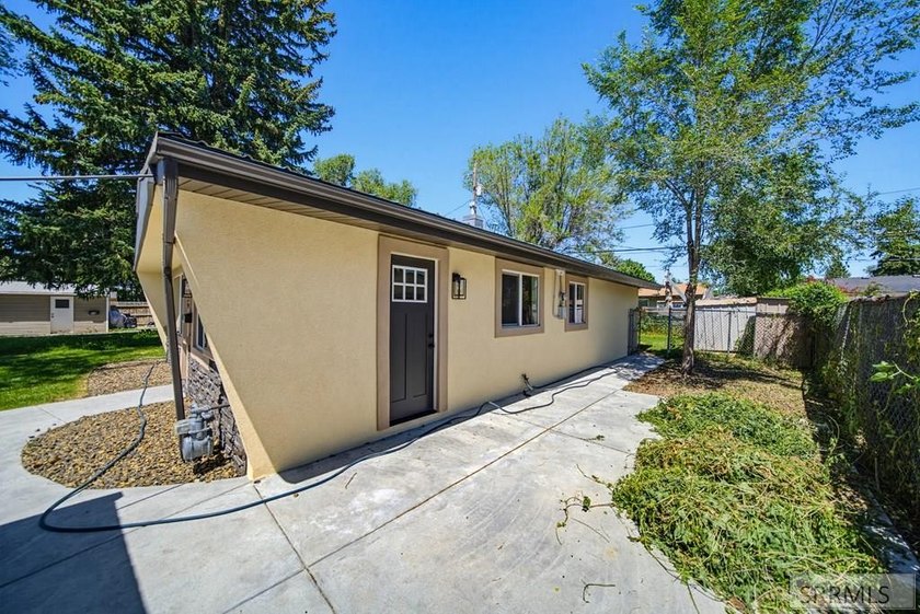 Welcome to 1139 Garfield St, Idaho Falls, ID 83401-a beautifully - photo 20