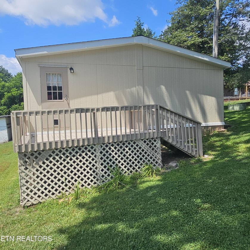 Escape to the peace and quiet of country living in this charming - photo 45