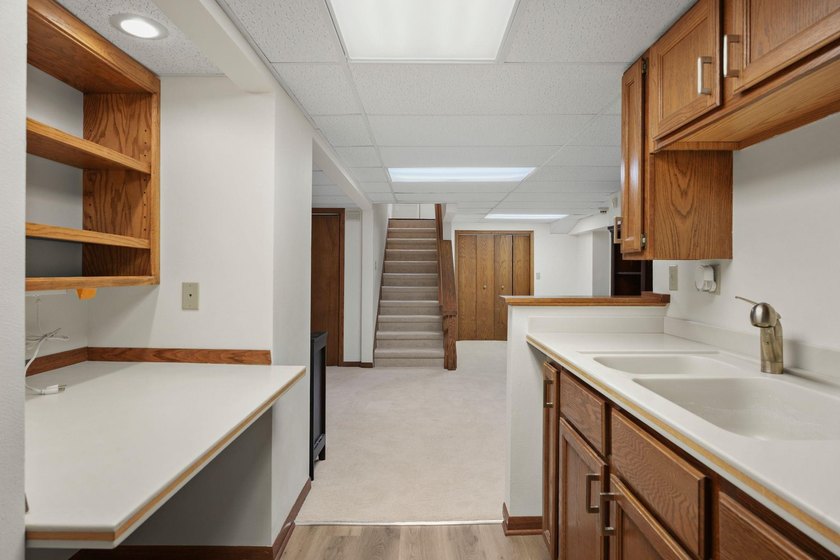 Rare Lake Monona opportunity in coveted Winnequah Point! This - photo 45