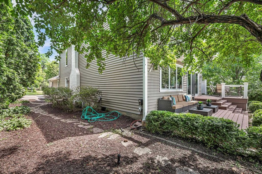 Rare Lake Monona opportunity in coveted Winnequah Point! This - photo 49