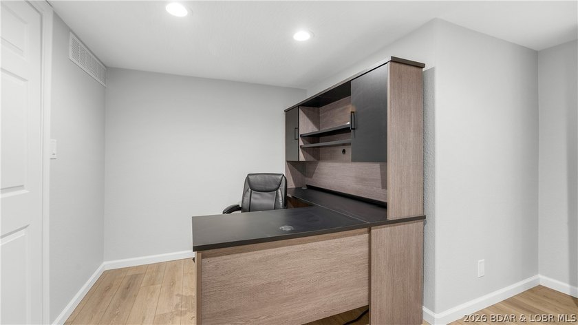 Lakefront living at its finest! This updated 4-bedroom, 3-bath - photo 30