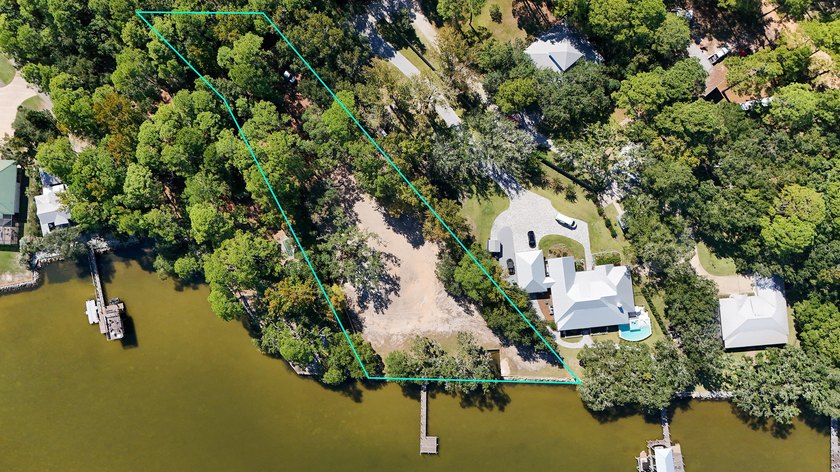 Waterfront vacant land with 198 feet on Choctawhatchee Bay. This - photo 17