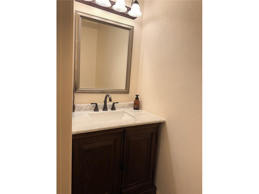 Move-in ready 2-bedroom, 1.5-bath condo in Corpus Christi - photo 10