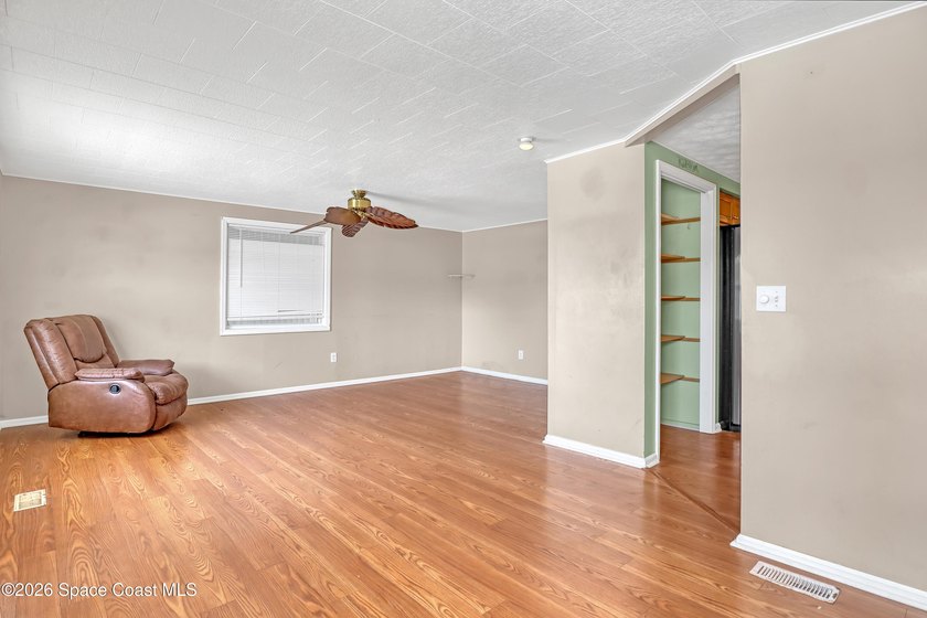 This Charming 2-bedroom, 2-bath manufactured home in the 55+ - photo 7