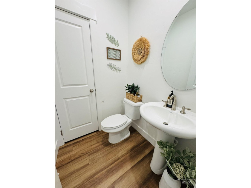 Located in the highly sought-after Carriage Hill West - photo 8