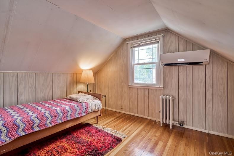 WELCOME TO 161 VAN BUREN STREET, WEST BABYLON... This delightful - photo 11