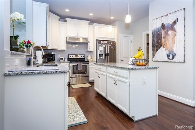 Tucked within the highly sought-after Kensington Woods community - photo 15