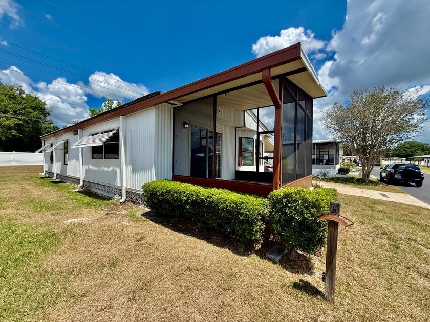 This home is located on a nice size lot w/ no backyard neighbors - photo 6
