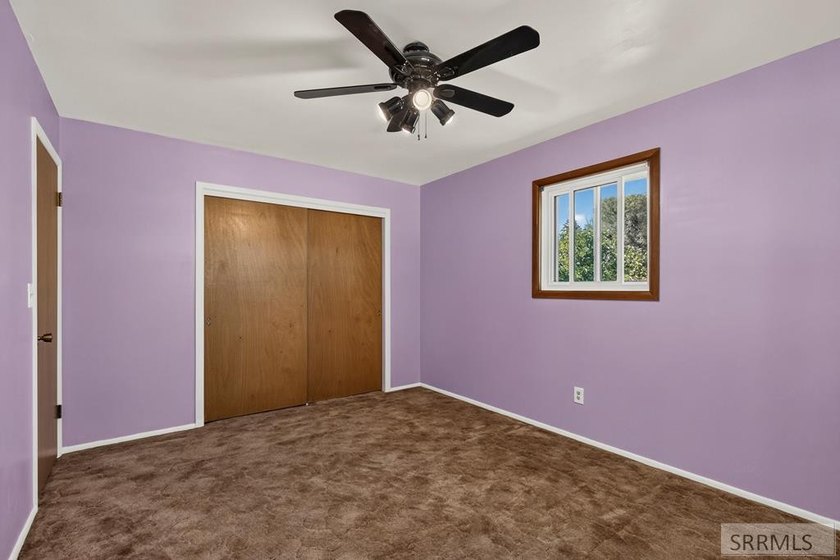 Well-maintained home offering a functional floor plan - photo 26