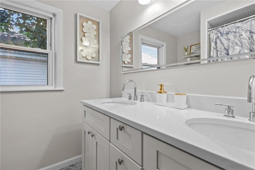 Welcome home to this totaly remodled ranch offering a - photo 13