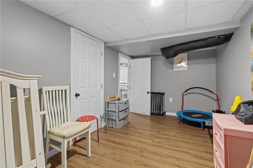 Welcome home to this totaly remodled ranch offering a - photo 17