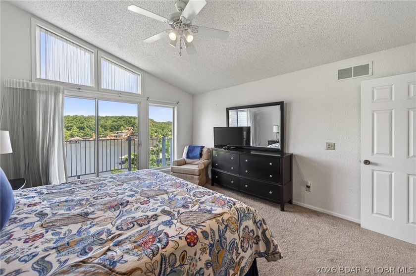 This is it-everything you've been looking for! Open-Floor Plan - photo 30