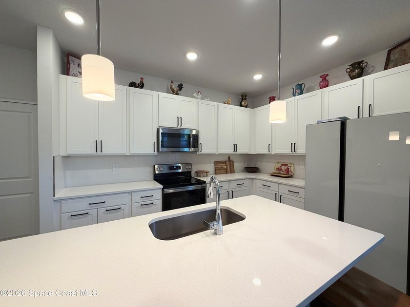Enjoy resort-style living in this almost new 4 bedroom, 2.5 - photo 3
